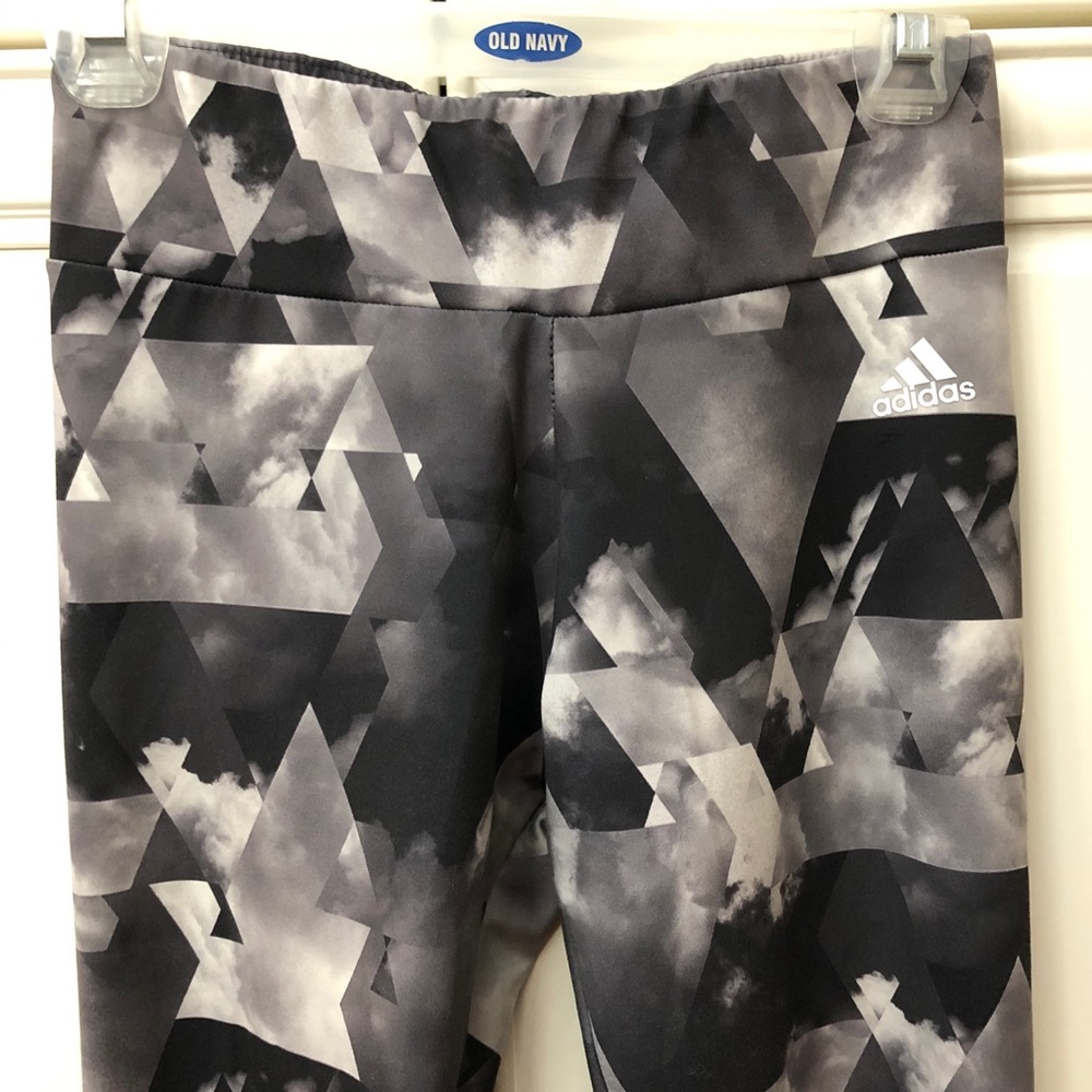 EUC Adidas climalite grey print leggings